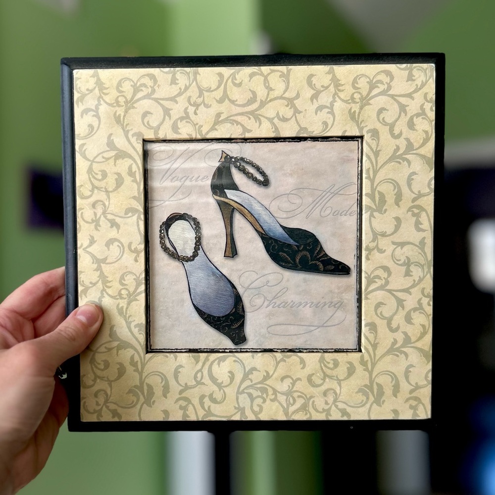 VTG Framed Change Purse & Heels Fashion Chic Wall Hanging Set of 2 - Picture 6 of 11